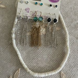 🌸3/$15 Choker necklace and earring set🌸